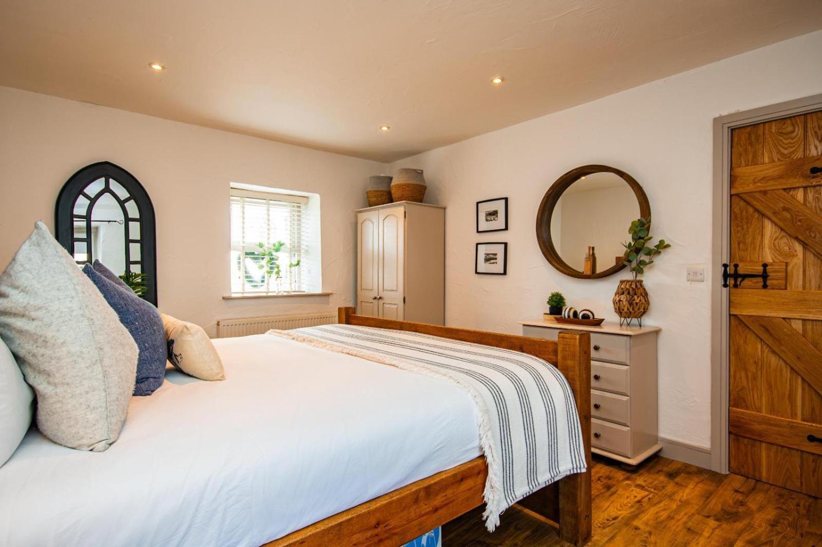 Cosy Farm Conversion In The Heart Of Pembrokeshire Maenclochog Exterior foto